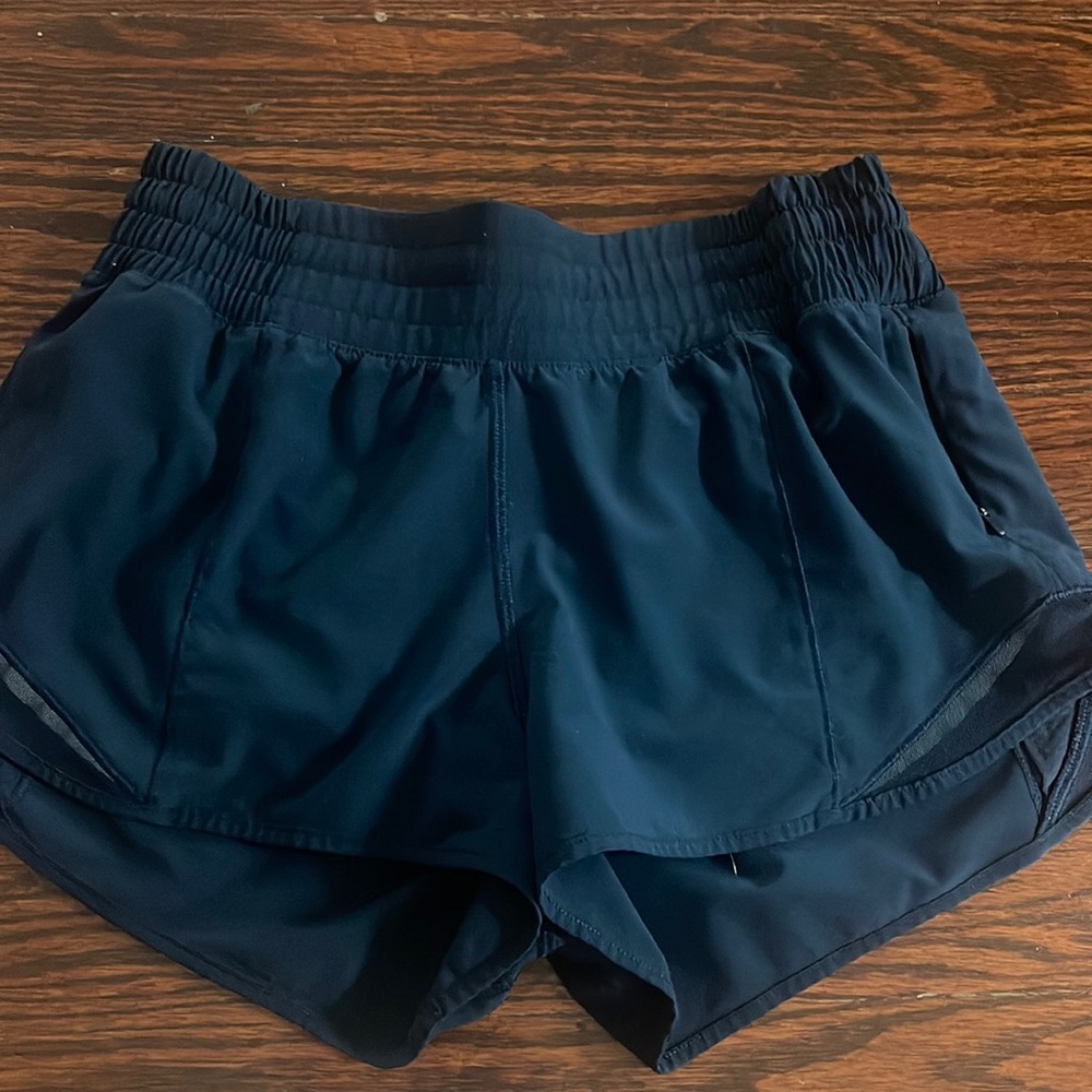 NWOT blue lululemon hotty hot shorts